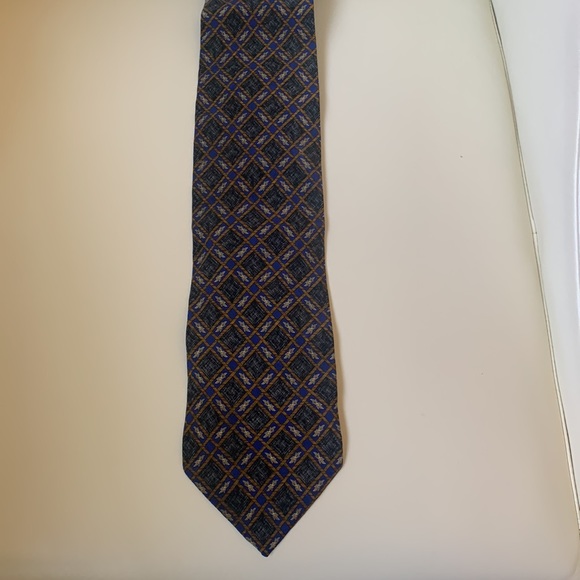 Valentino 100% Silk Tie - Picture 2 of 6